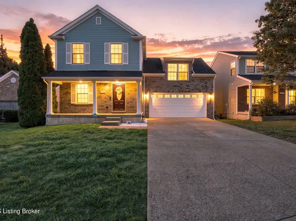 5404 Bannon Crossings Dr, Louisville, KY 40218
