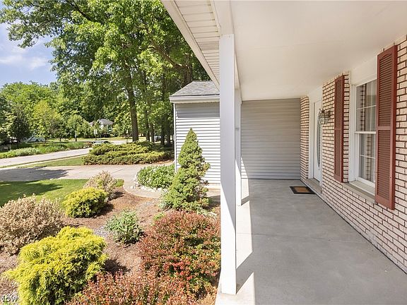 5th image of 27608 Bryandale Dr