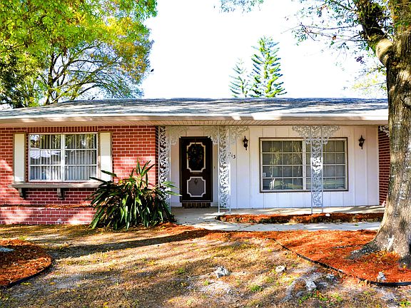 2nd image of 213 SW Lucero Drive