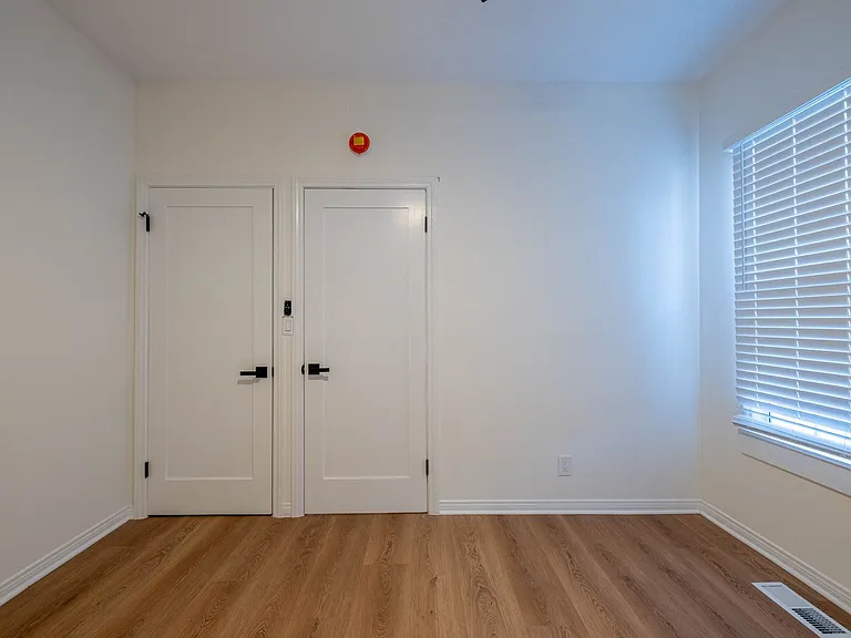 108 Broadway Residences — Photo 9