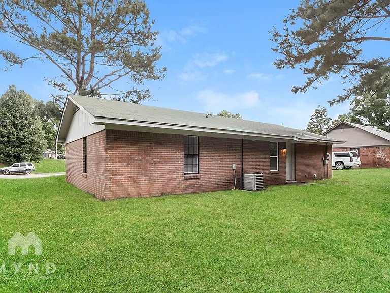10571 Chateau Rd — Photo 18