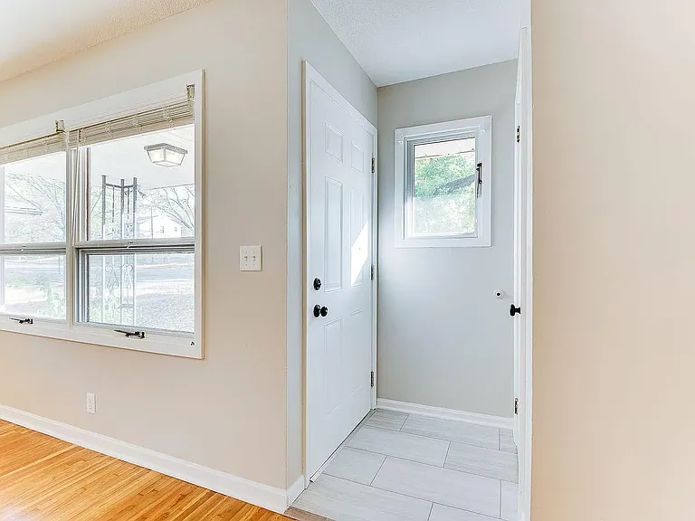 7314 Minnetonka Blvd — Photo 2