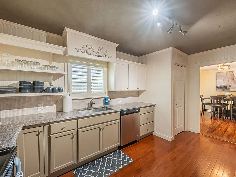 2157 W Lotus Ave — Photo 12