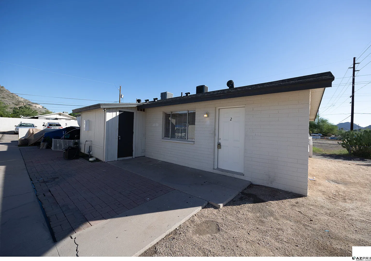 Welcome to this Beautifully Renovated 2/1 Apartment in Phoenix! — Photo 1