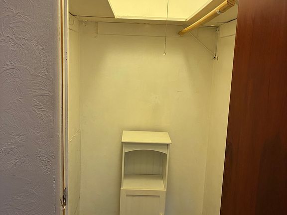 4th image of 2215 Formosa Ave APT B
