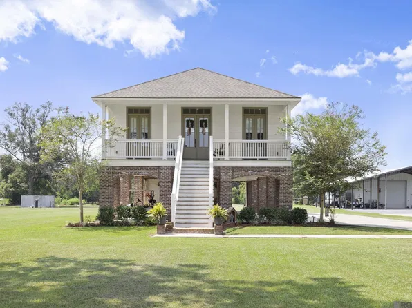 45343 John Sheets Rd, Saint Amant, LA 70774