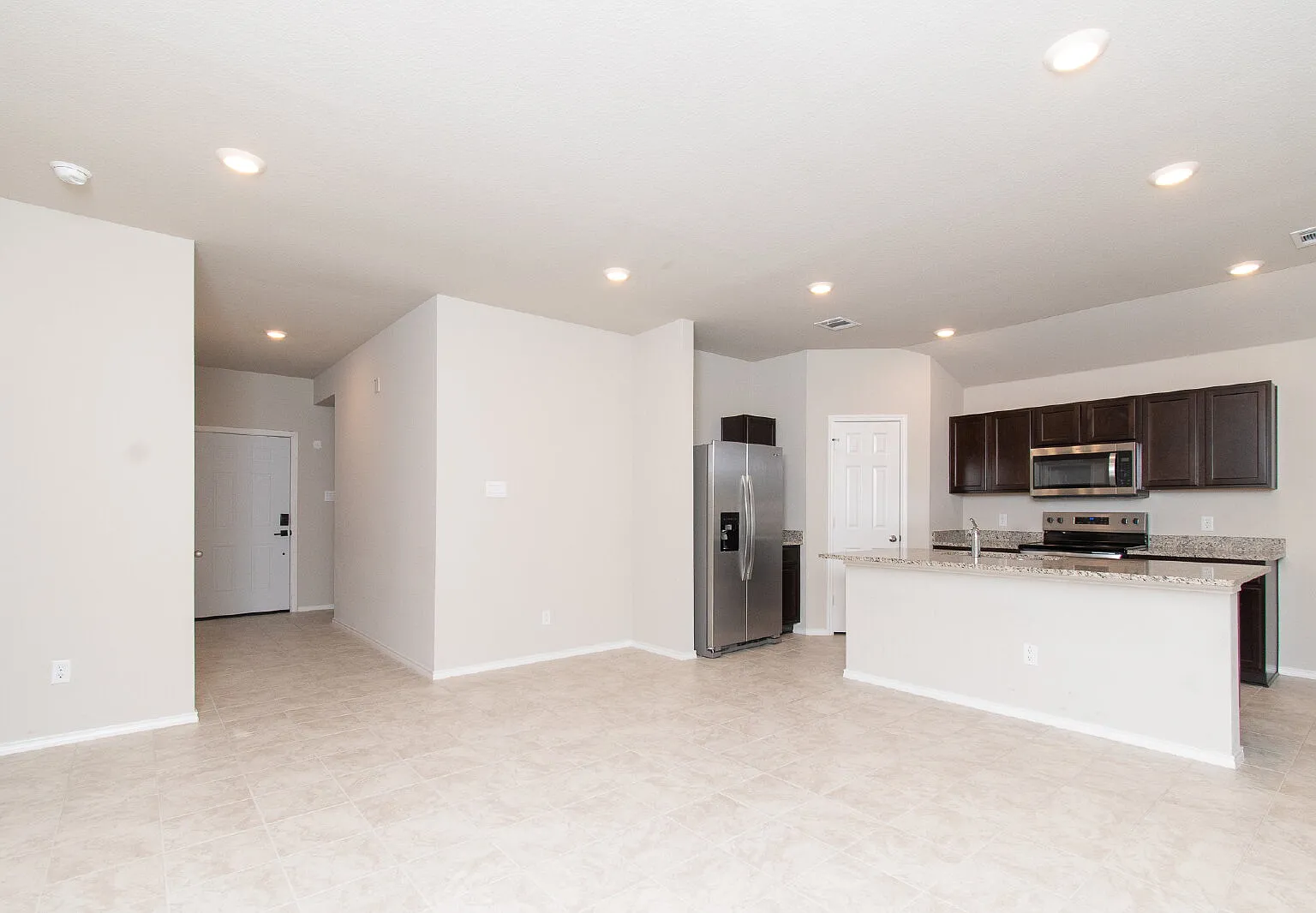 3 bed, 2.0 bath, $1,550 — Photo 3