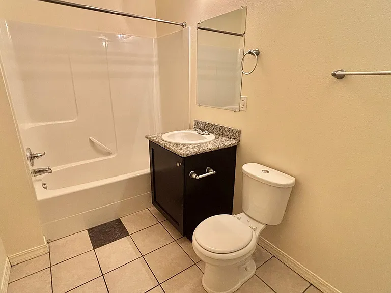 J0442 - Provi — Photo 5