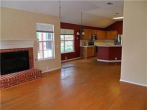4th image of 1186 Wake Forest Dr