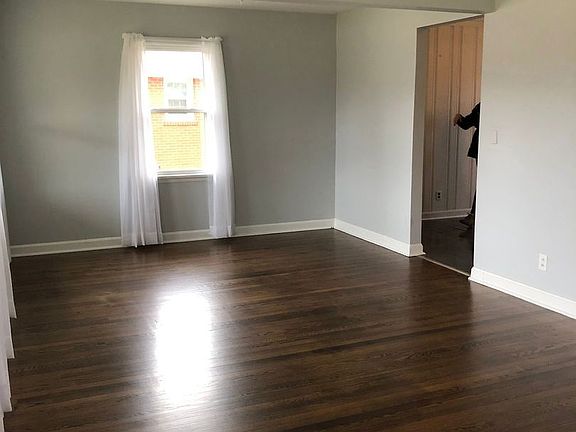 4th image of 9305 Hacienda Dr