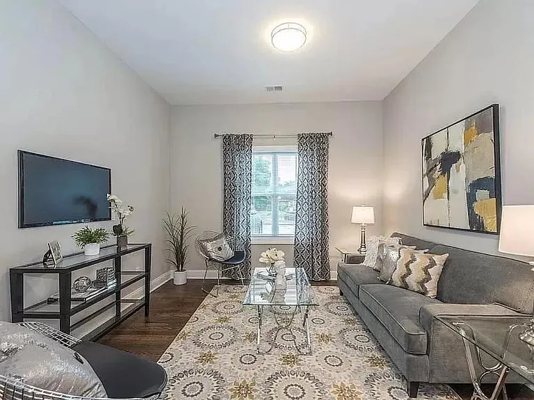 743 Park Ave #301 — Photo 10
