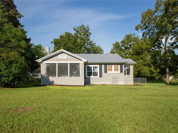 4277 Jamestown Rd, Waycross, GA 31503