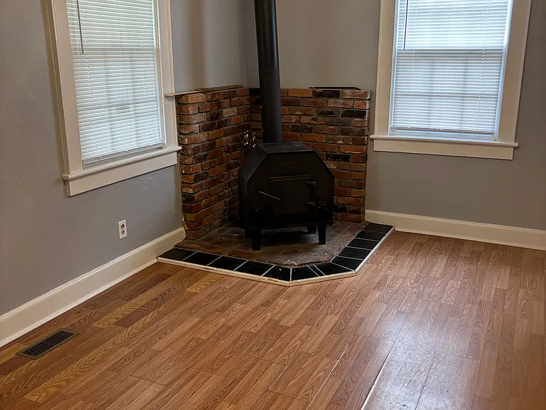 209 Chautauqua Ave — Photo 4