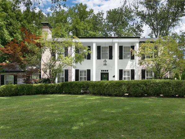 5 Wickersham Ln, Saint Louis, MO 63124