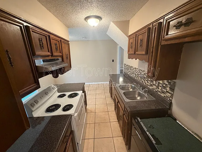 5303 Sunray Dr — Photo 6