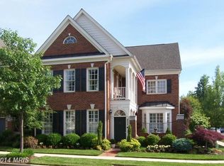 902 Oak Knoll Ter, Rockville, MD