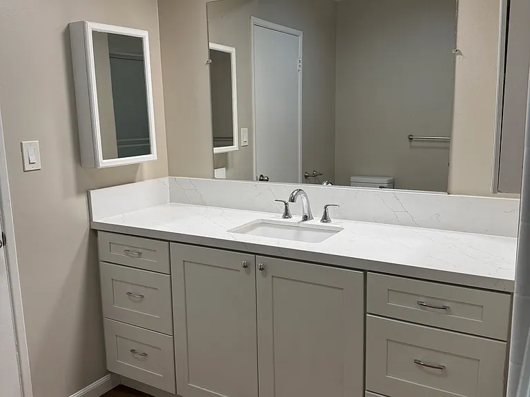 325 E Amerige Ave #A — Photo 20