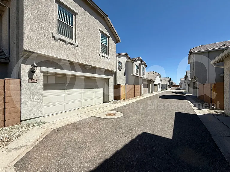 14238 W Bronco Trl — Photo 26