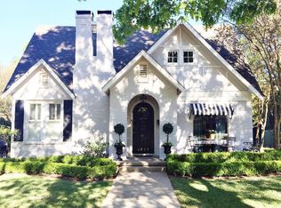 1215 Clover Ln, Fort Worth, TX 76107