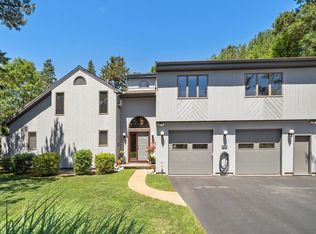 21 Bruce Rd, Plymouth, MA 02360