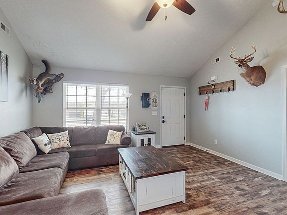 5th image of 1310 Bairdscorner Dr