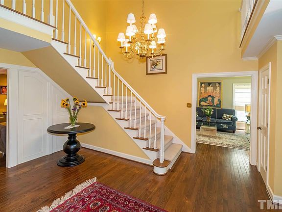 4th image of 3901 Wentworth Dr