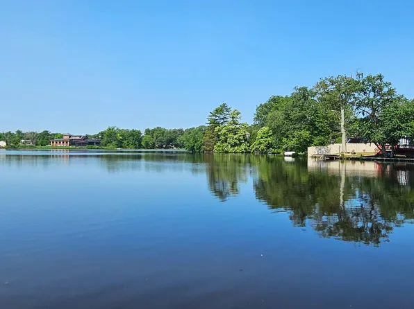 31 Club House Dr, Franklinville, NJ 08322