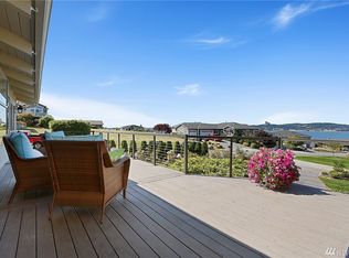 1030 Bayshore Dr, Camano Island, WA 98282