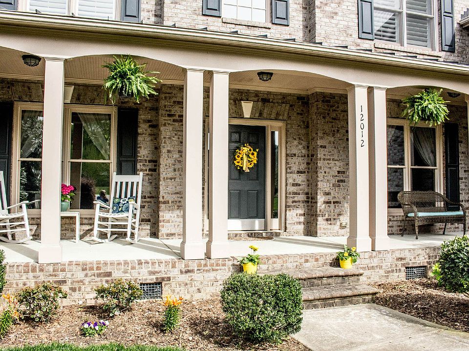 12012 New Bond Drive Huntersville NC 28078 Front Porch