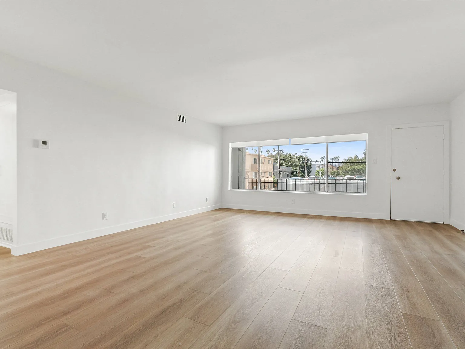 1128 7th Street — Photo 3