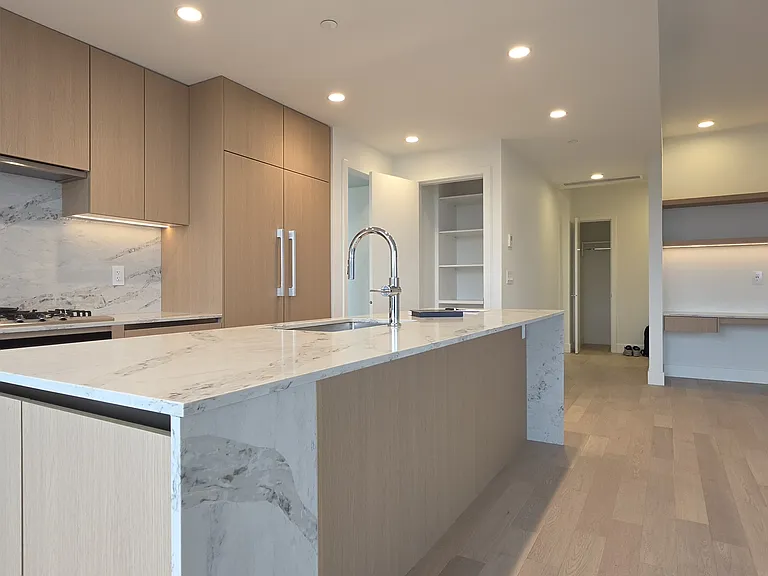 1475 Foster St #701 — Photo 19