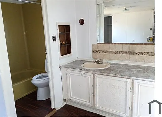 2 bed, $1,200 — Photo 3
