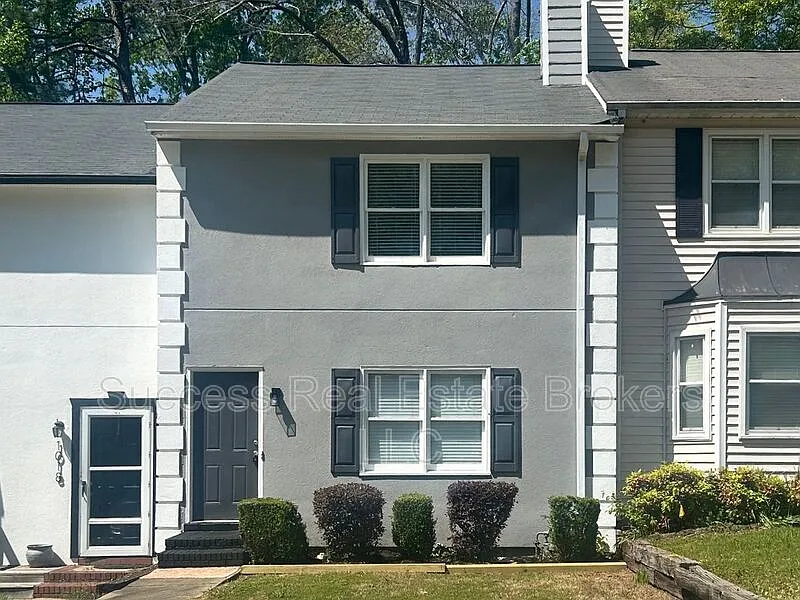1016 Kennesborough Rd NW