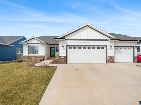 4017 S Pisidian Ave, Sioux Falls, SD 57110