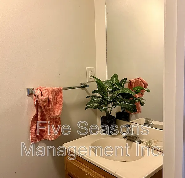 115-7 N Winooski Ave — Photo 5