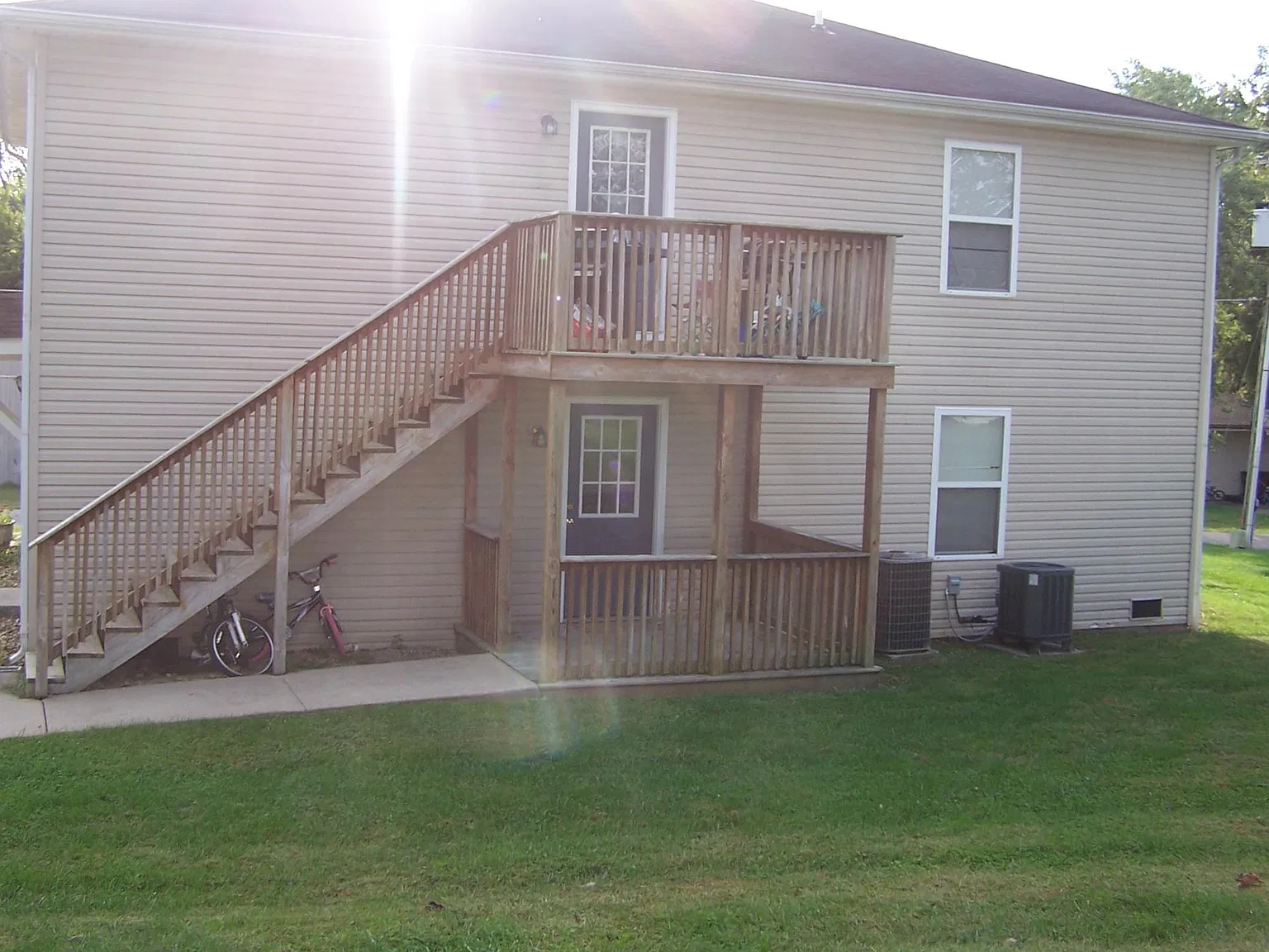 3 bed, 1120 sqft, $900 — Photo 2