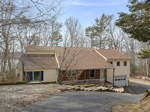 2nd image of 75 Edgewater Road