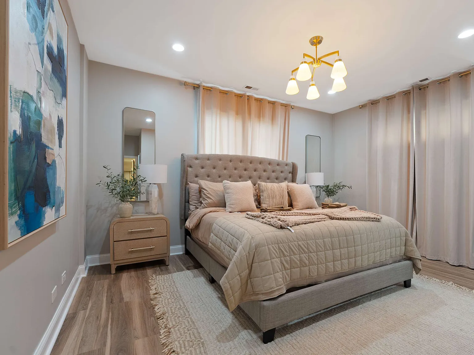 3 bed, 2200 sqft, $7,700 — Photo 3