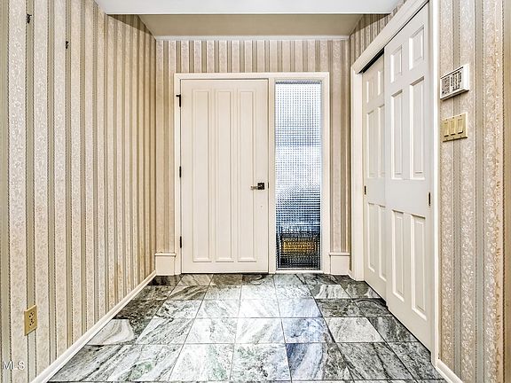 4th image of 56 Bayberry Road