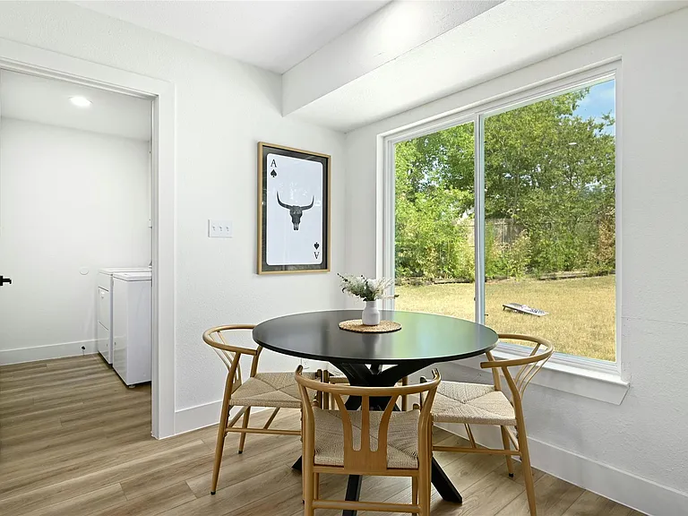 9414 Meadow Vale — Photo 10