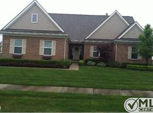 3232 Wren Ln, Rochester Hills, MI 48309