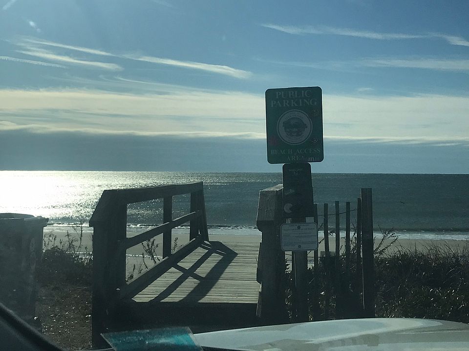 1st image of 3927 W Dolphin Dr