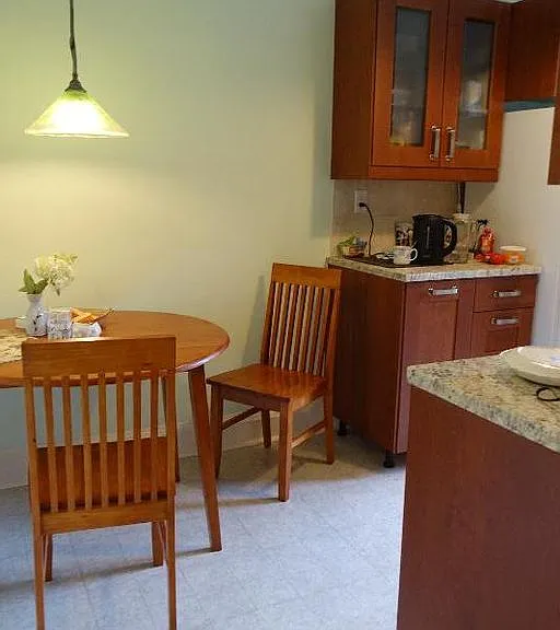 6 Sutherland Rd #33 — Photo 6