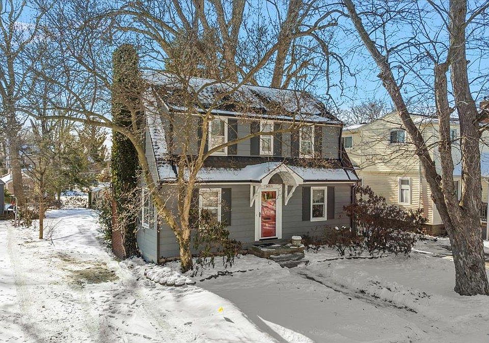 1st image of 34915 Chestnut St