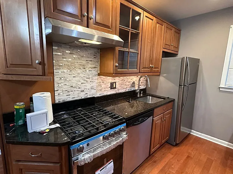 16 New St #2 — Photo 2