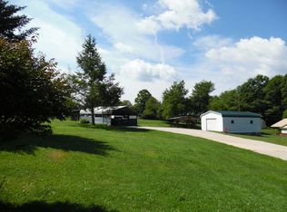 11986 Seneca Trl, Buckeye, WV 24924