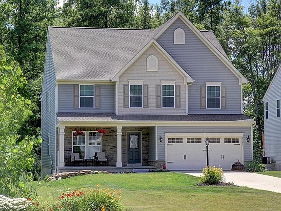 3rd image of 27192 Cliffside Cir