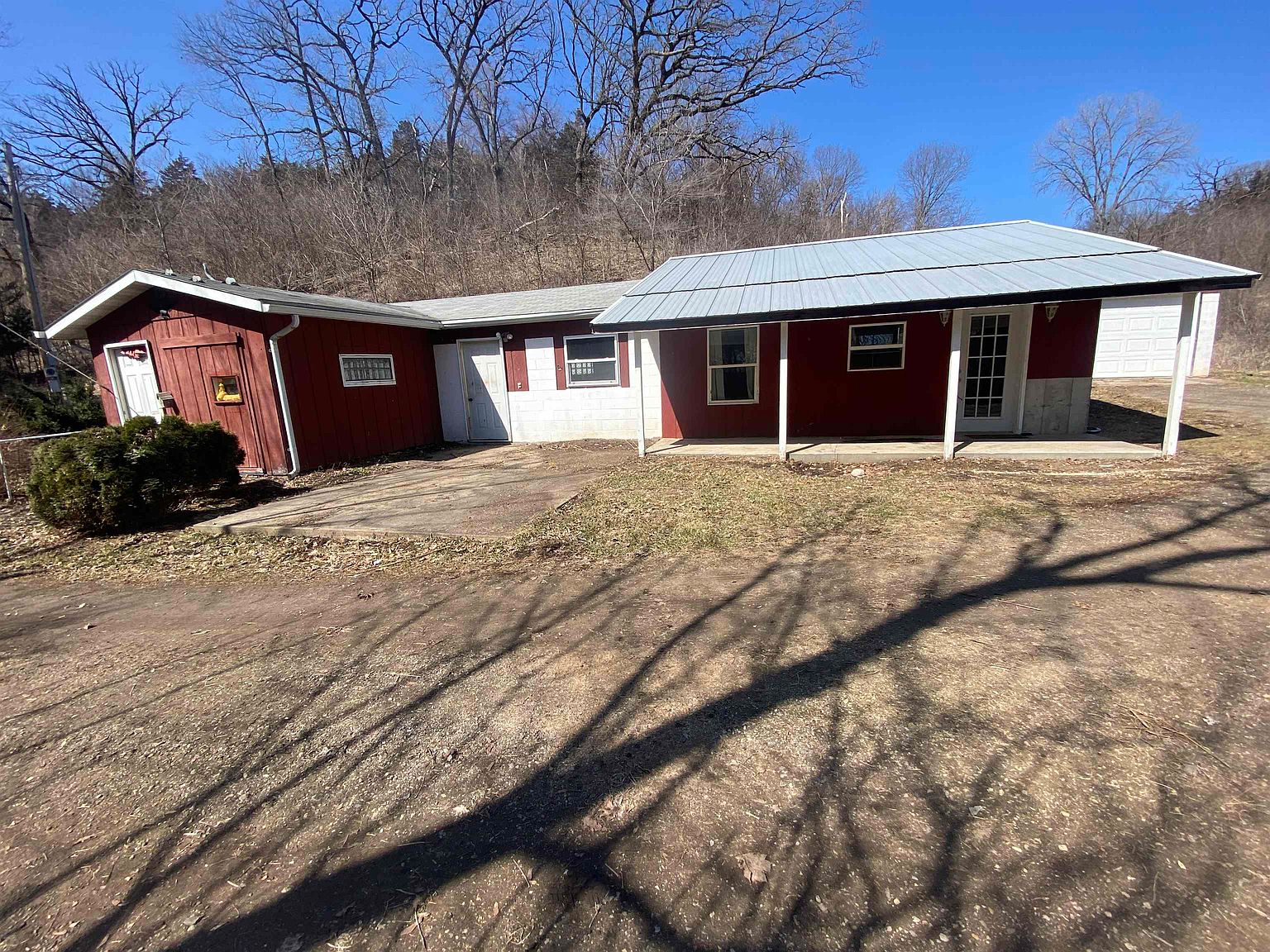 21203 Mud Lake Rd, Dubuque, IA 52001 Zillow