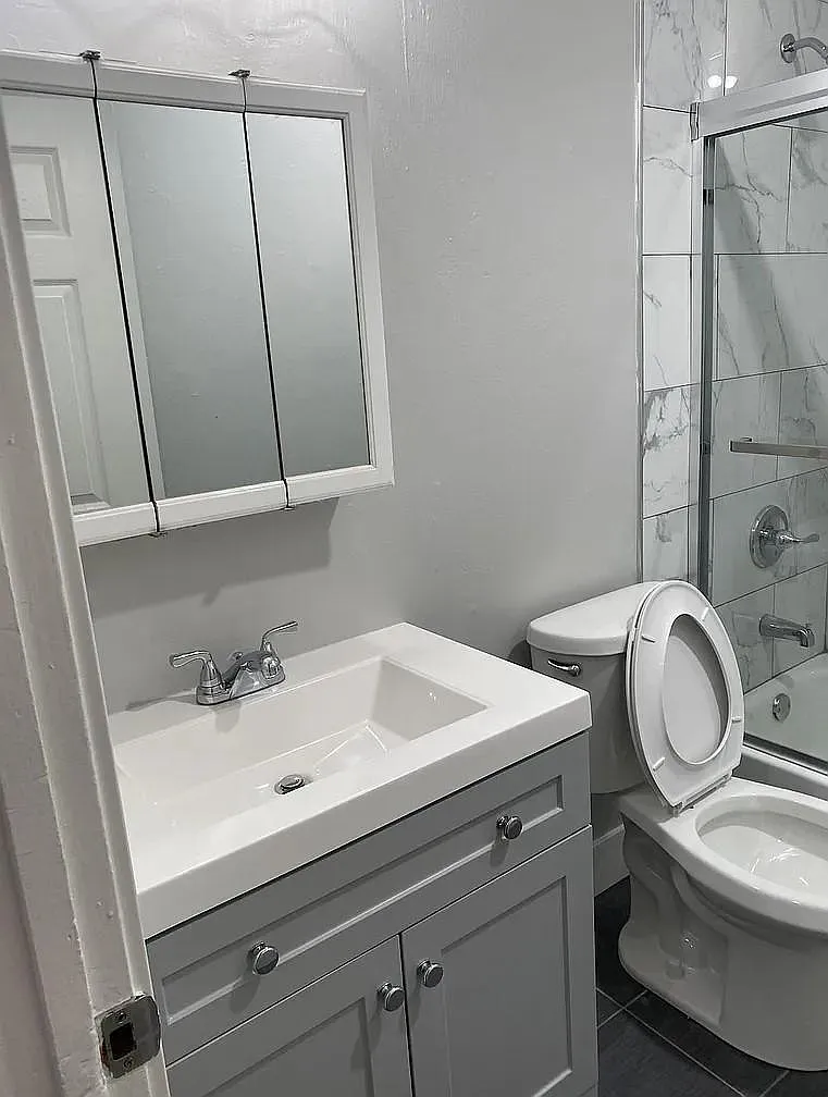 Unit Photo - 27070-27086 Manon Ave #2B