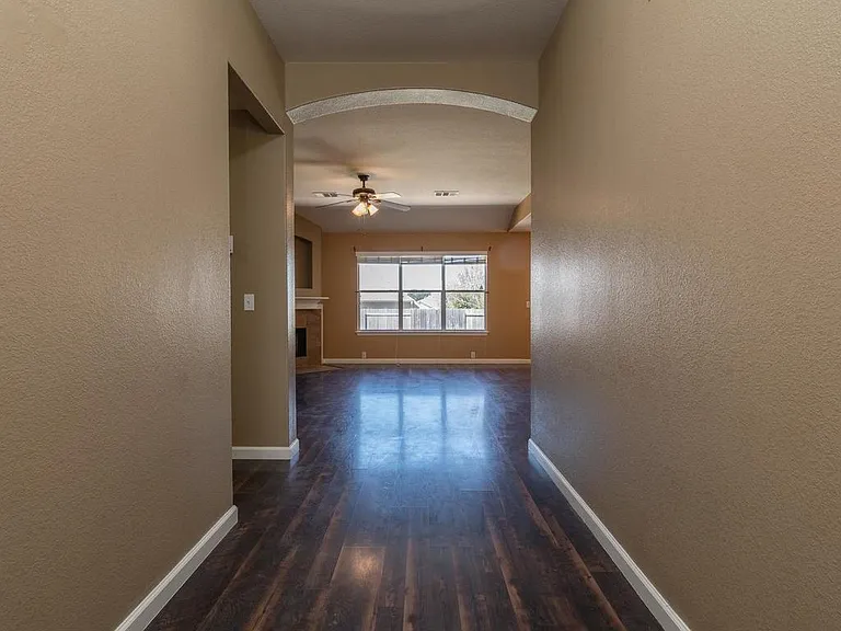 745 Rusk Rd — Photo 3